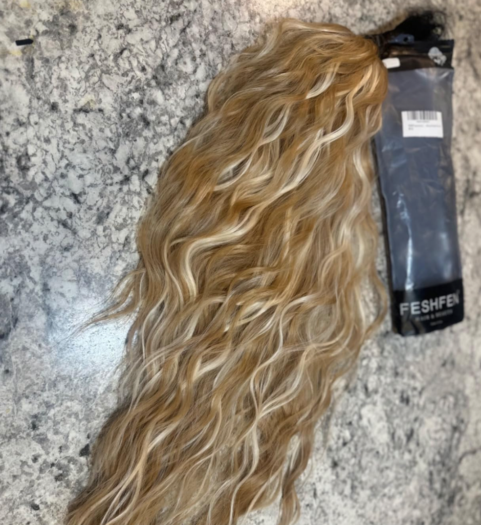 Transform thin or short hair into a voluminous, flowing ponytail instantly